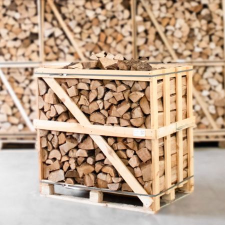 Halbe Palette kammergetrocknetes gespalten Birke Brennholz 25cm